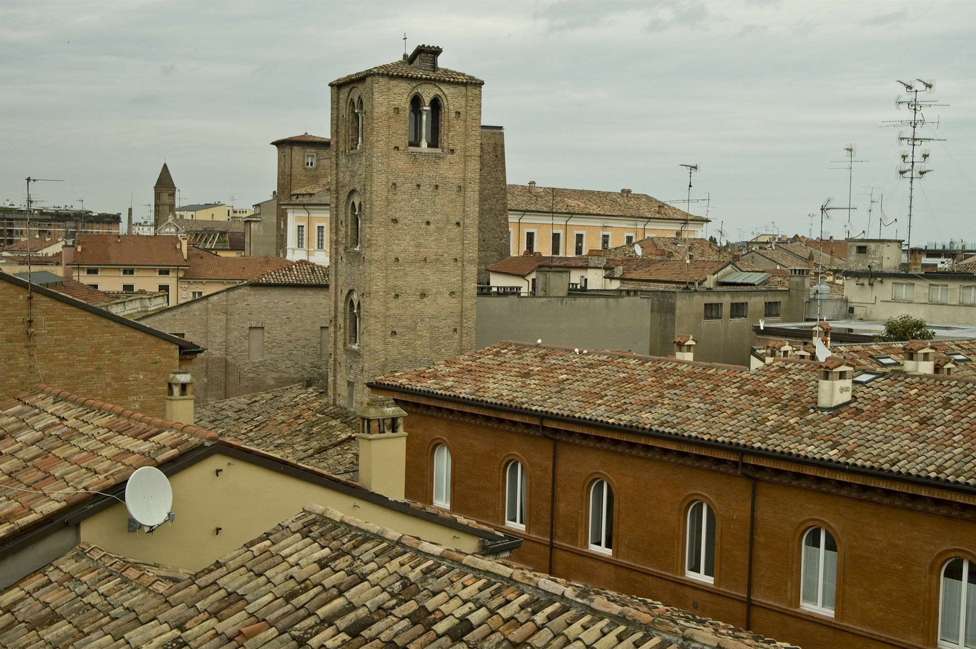 Hotel Centrale Byron Ravenna Exterior foto